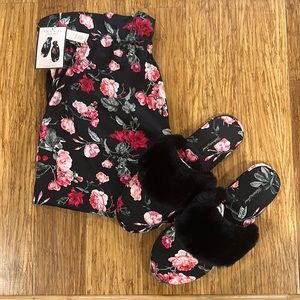 NWT- Victoria’s Secret slippers